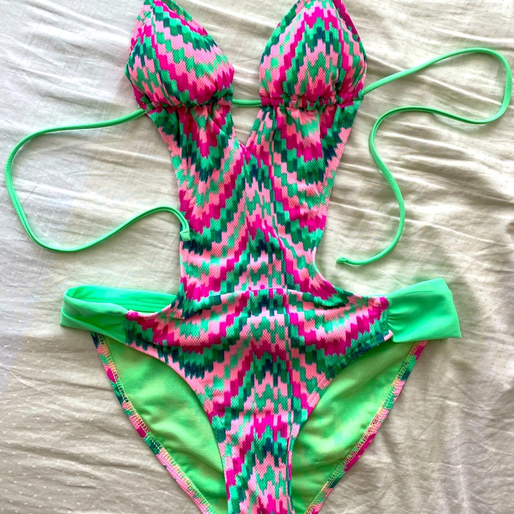GB bathing bikini suit